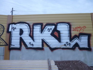 Graffiti Bombing - Photo by DirtyLinez - RKL, Crew