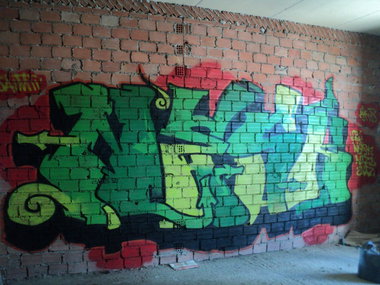 Graffiti Wall in Tripoli - Photo by DirtyNesk - Nesk (2013)