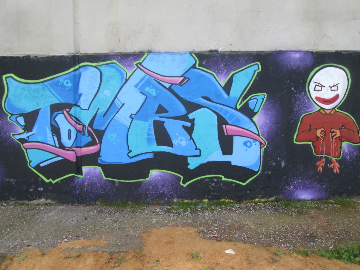 Graffiti Wall in Greece - Photo by DirtyNesk - KWP, NESK-UZI (2013)