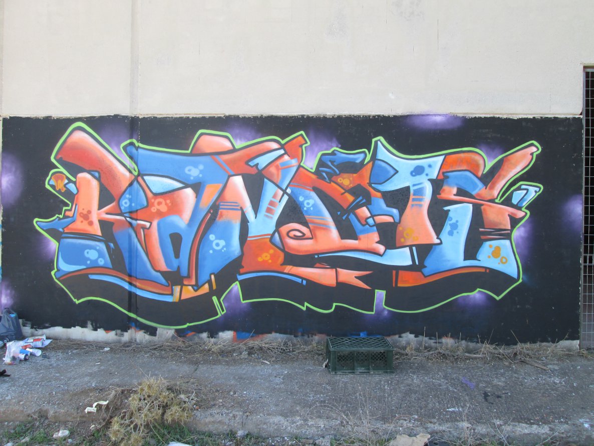 Graffiti Wall - Photo by DirtyNesk - Nesk (2013)
