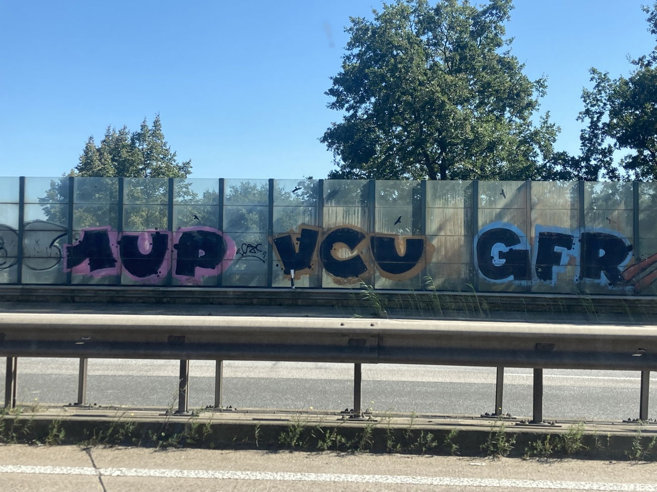 Graffiti Wall - Photo by DisgoPolo - oneup, gfr, vcu