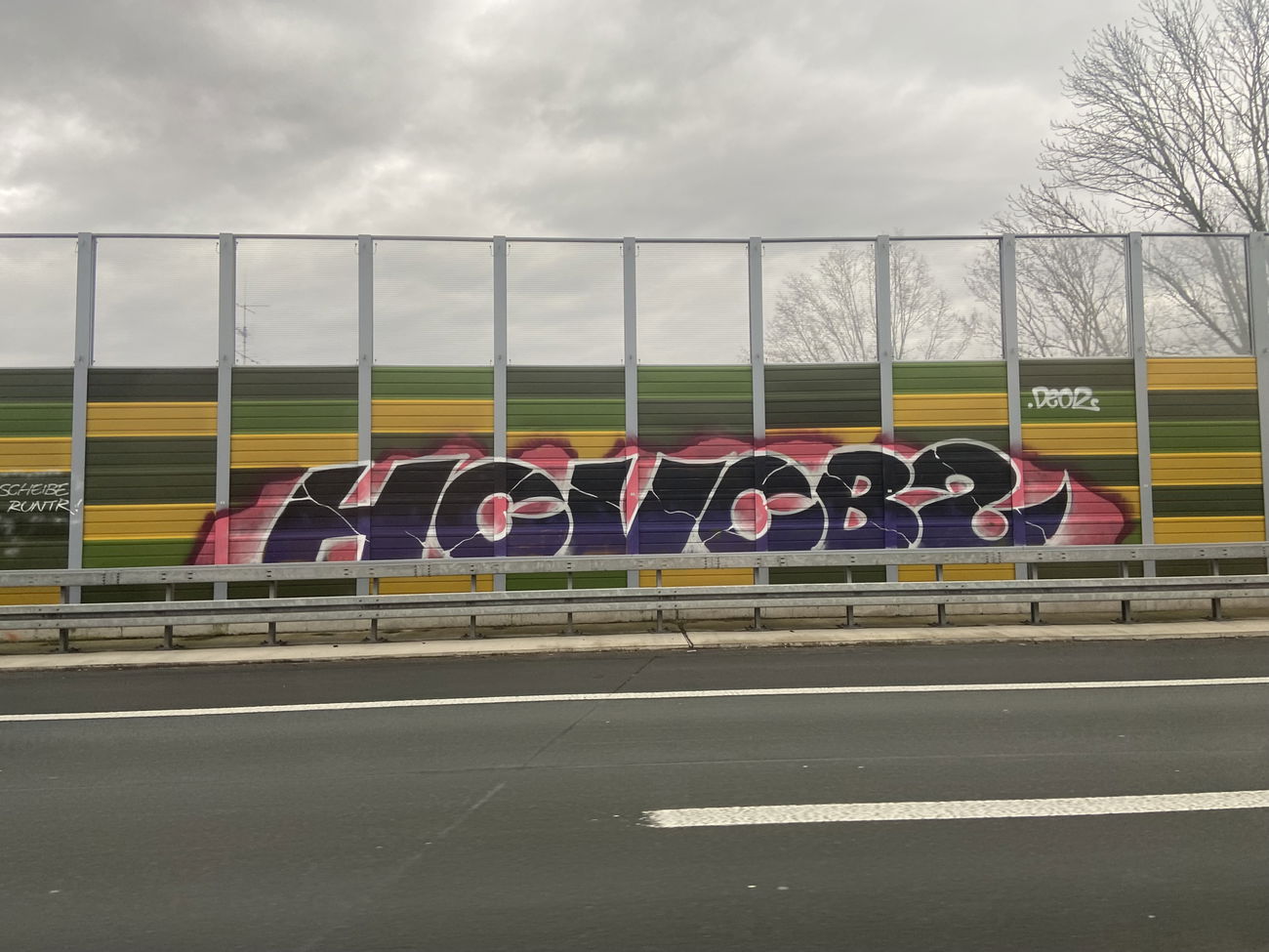 Graffiti Bombing - Photo by DisgoPolo - hcv, cbz