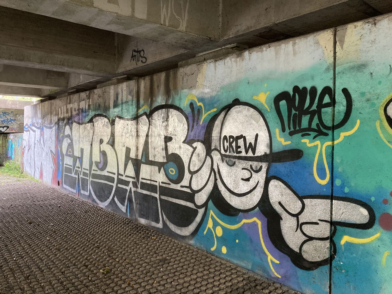 Graffiti Wall - Photo by DisgoPolo - jbcb, wuppertal