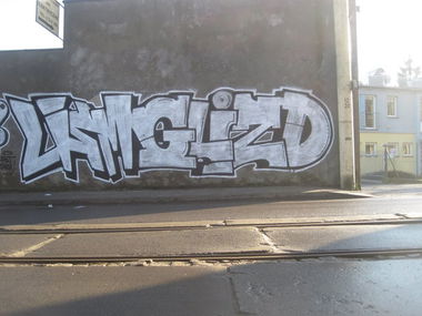 Graffiti Bombing - Photo by Dobraidelo