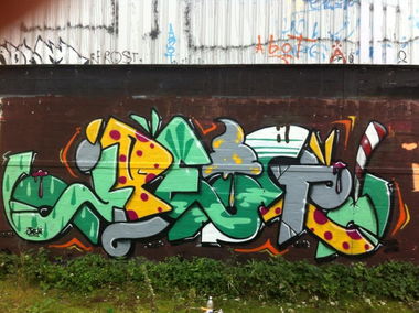 Graffiti Wall in Dusseldorf - Photo by Doedelup - orsm, jpeg (2013)