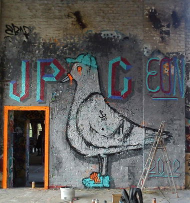 Graffiti Street Art in Berlin - Photo by Doedelup - jpeg