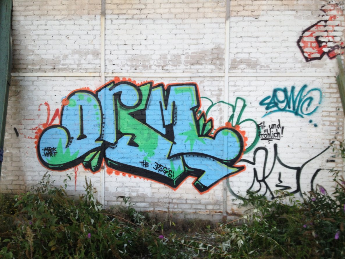 Graffiti Wall in Dusseldorf - Photo by Doedelup - orsm