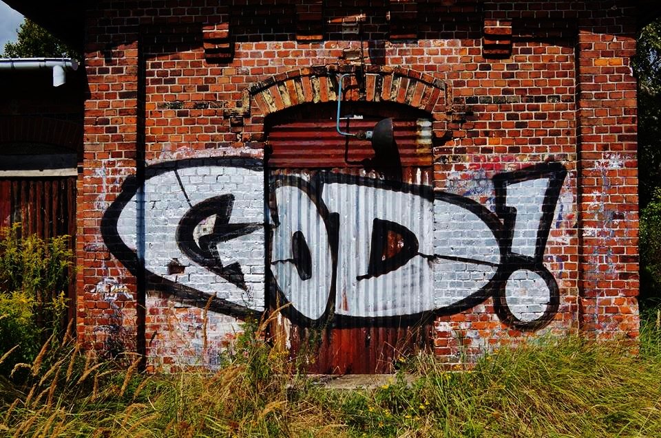 Graffiti Bombing - Photo by Don_Camillo