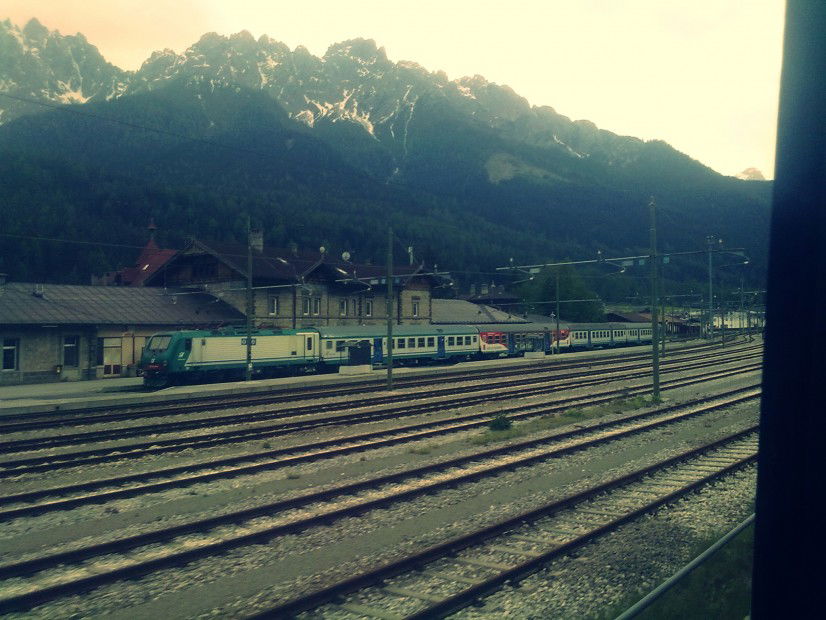 Graffiti Artwork in Italy - Photo by Donszkoj - Mountain, Italy