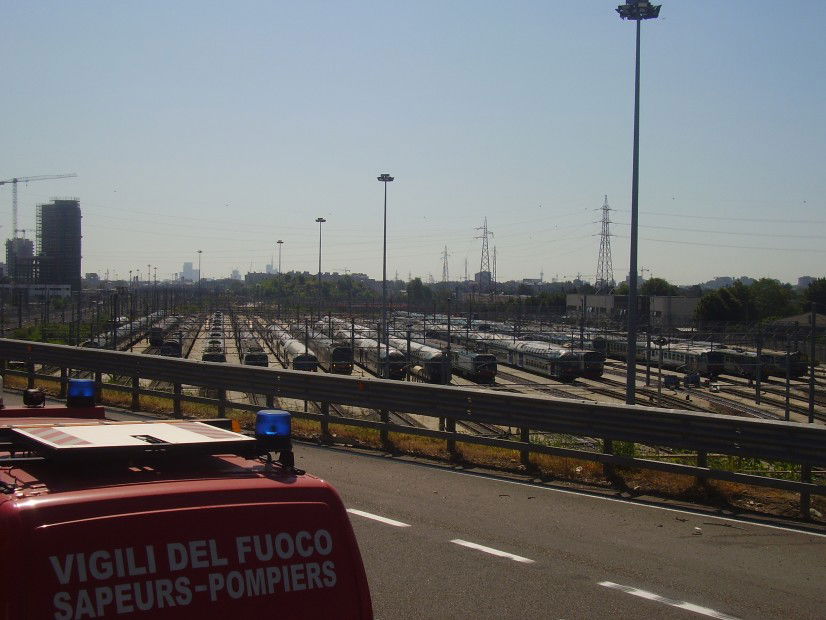 Graffiti Artwork in Milano - Photo by Donszkoj - Italy, Milan, Trenitalia