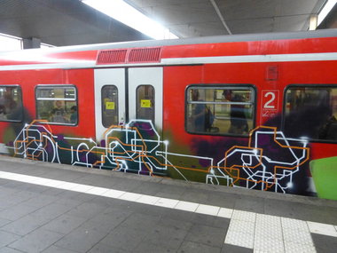 Graffiti Train - Photo by DoppelWhopper - Duo (2013)