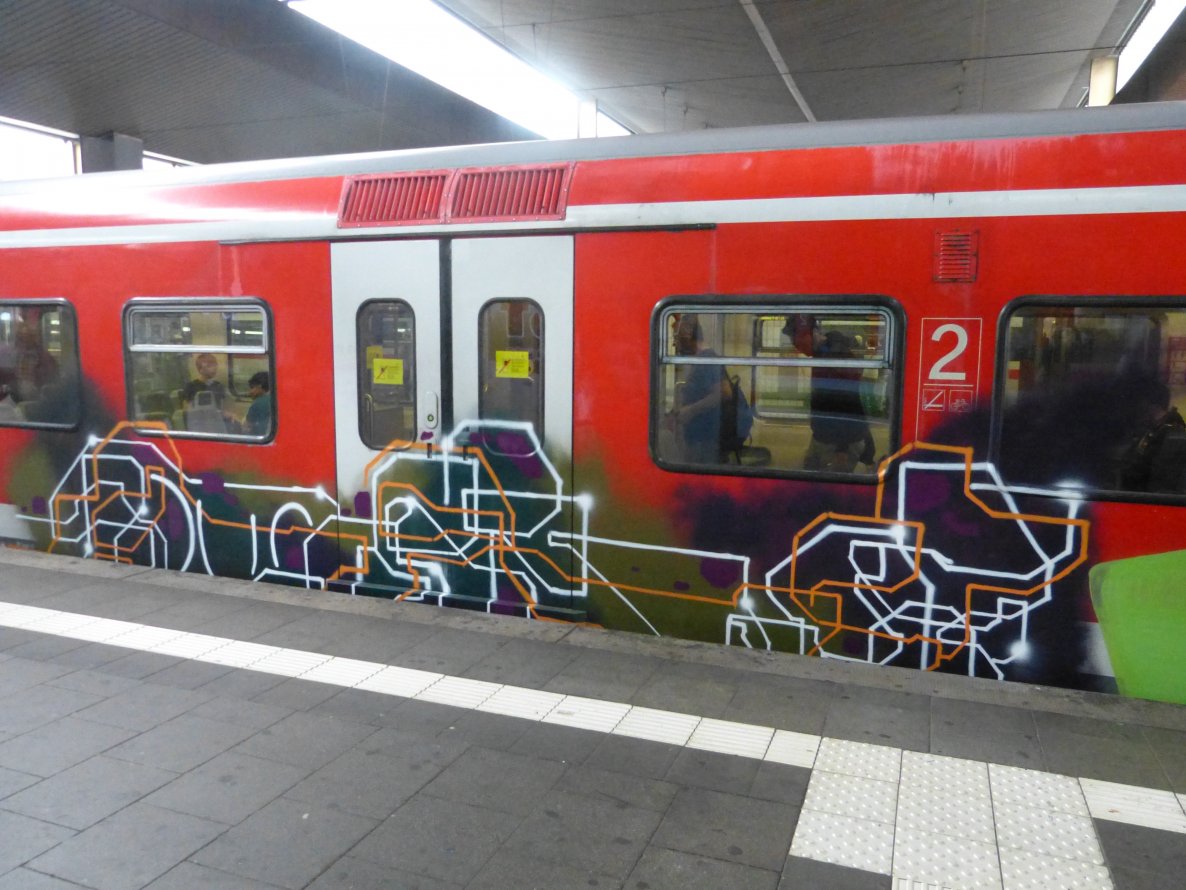 Graffiti Train - Photo by DoppelWhopper - Duo (2013)