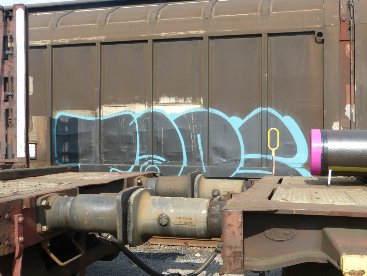 Graffiti Train in Dusseldorf - Photo by DoppelWhopper - TAPS (2013)
