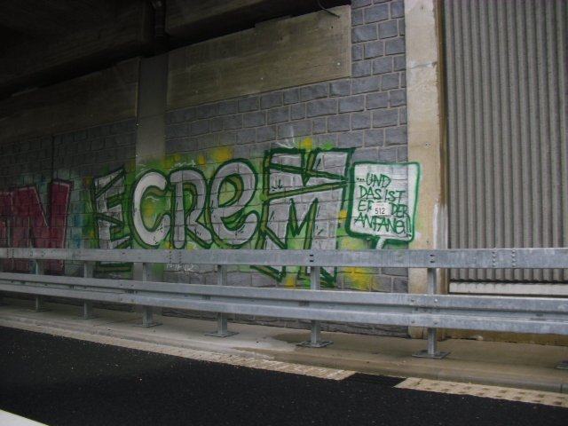 Graffiti Bombing in Bonn - Photo by DoppelWhopper - ECREM