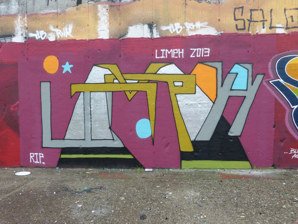 Graffiti Wall in Berlin - Photo by DoppelWhopper - Limph, R.I.P., Hall (2013)