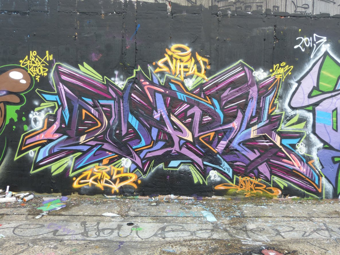 Graffiti Wall - Photo by DoppelWhopper - DMARK (2013)