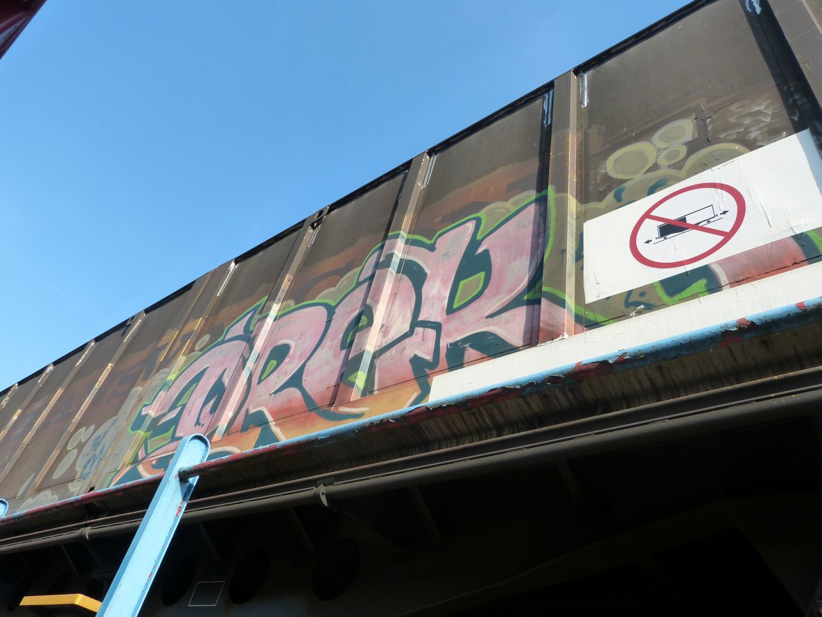Graffiti Train in Dusseldorf - Photo by DoppelWhopper - DREK (2013)
