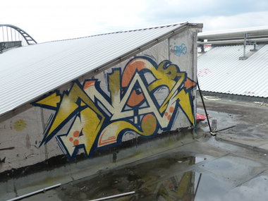 Graffiti Wall in Dusseldorf - Photo by DoppelWhopper - nos (2013)