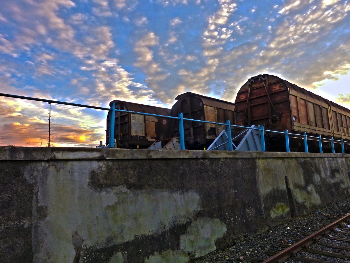 Graffiti Artwork in Dusseldorf - Photo by DoppelWhopper - fr8, freight, hdr (2013)