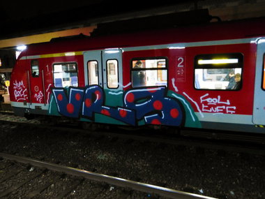 Graffiti Train in Dusseldorf - Photo by DoppelWhopper - vrs, s8 (2013)