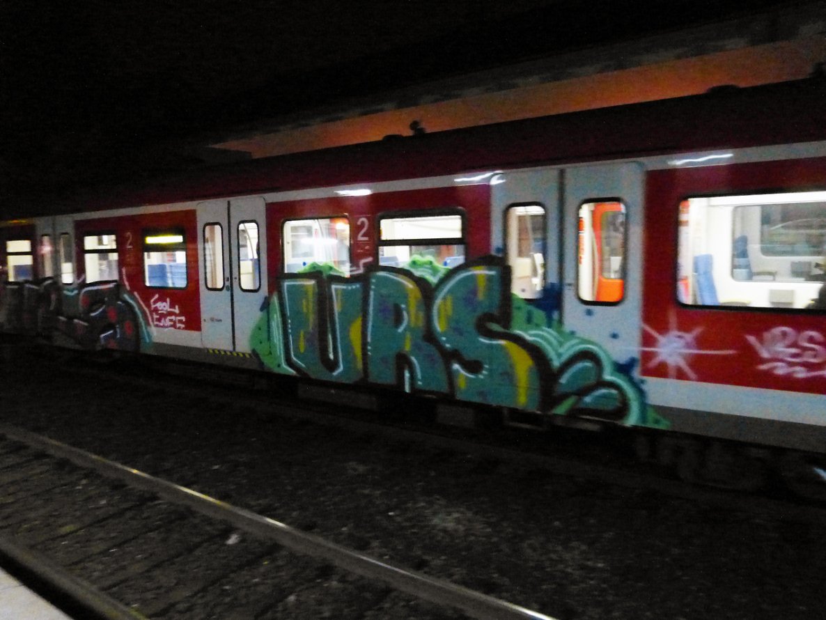 Graffiti Train in Dusseldorf - Photo by DoppelWhopper - vrs, s8 (2013)