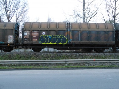 Graffiti Train in Dusseldorf - Photo by DoppelWhopper - moses, tm, freight (2013)