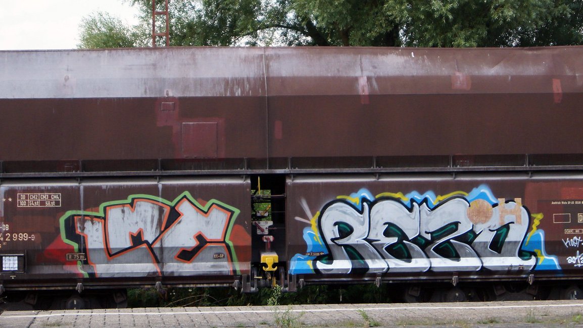 Graffiti Train in Dusseldorf - Photo by DoppelWhopper - LME, Rezo, freight (2013)