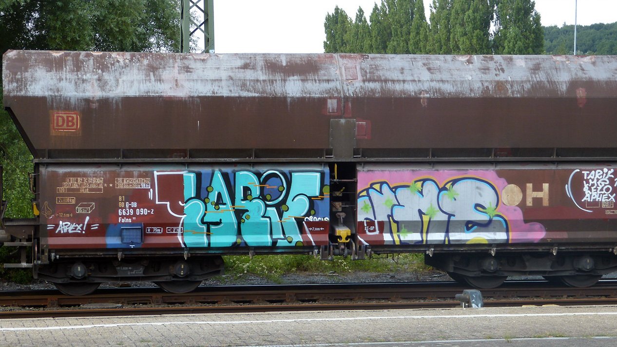 Graffiti Train in Dusseldorf - Photo by DoppelWhopper - Tarif, Lme, freight (2013)
