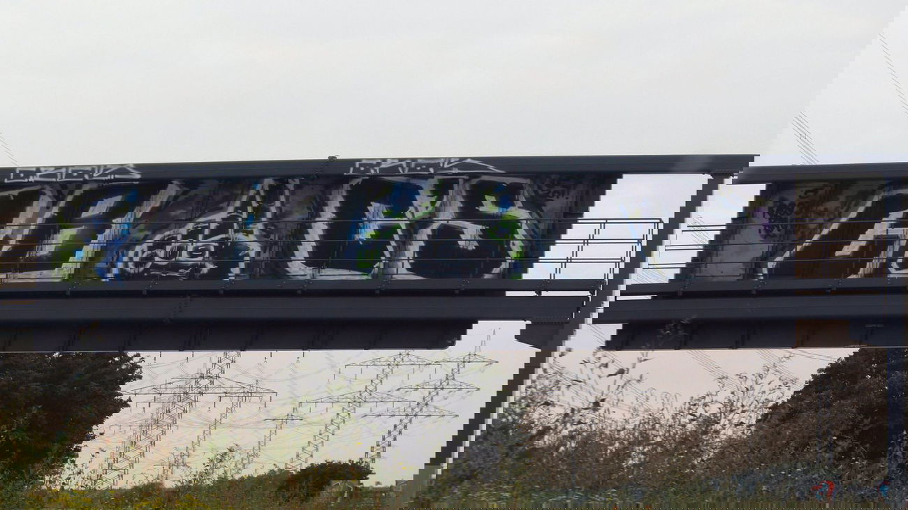 Graffiti Bombing - Photo by DoppelWhopper - cbcs (2011)