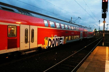 Graffiti Train in Dusseldorf - Photo by DoppelWhopper - Dome (2014)