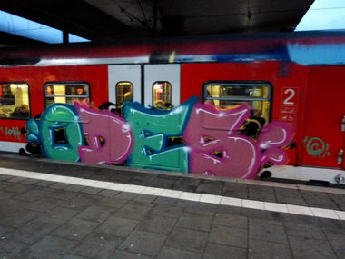 Graffiti Train in Dusseldorf - Photo by DoppelWhopper - odes, s6, dsor (2014)