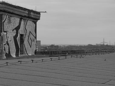 Graffiti Bombing in Dusseldorf - Photo by DoppelWhopper - FG (2013)