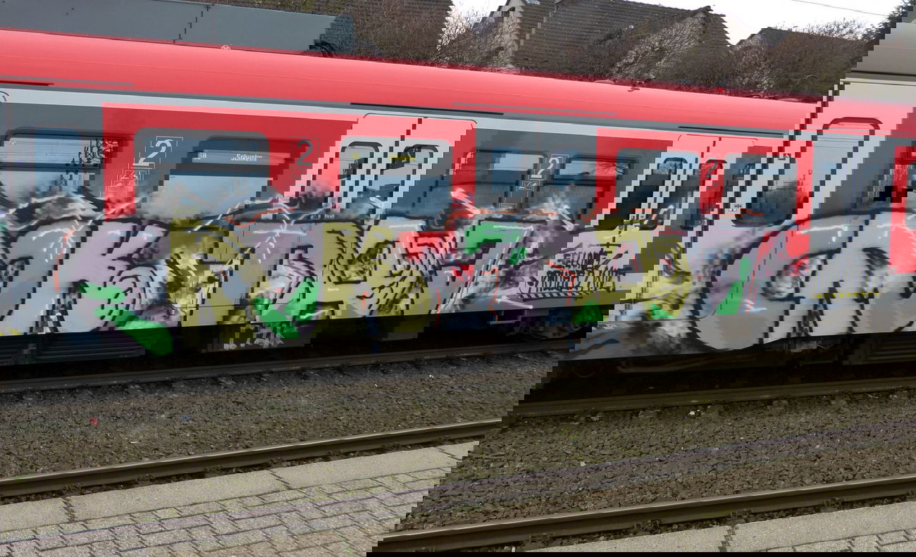 Graffiti Train in Dusseldorf - Photo by DoppelWhopper - Cpuk, Taj, Tajr (2014)