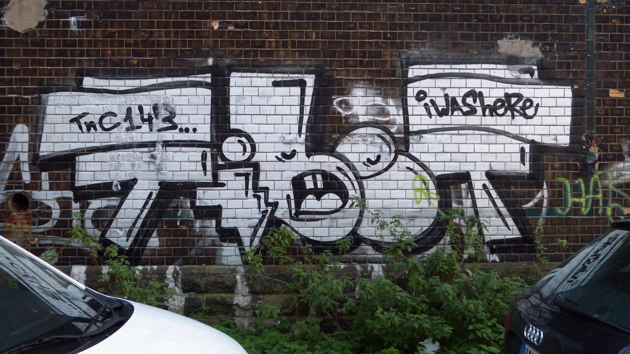 Graffiti Wall - Photo by DoppelWhopper - TIBET