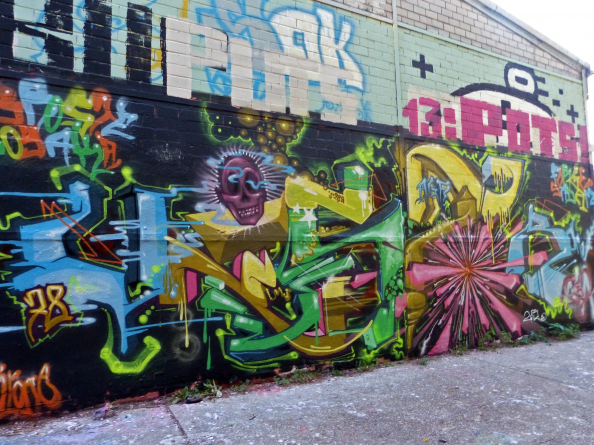 Graffiti Wall - Photo by DoppelWhopper - VIKTOR, 78 (2013)