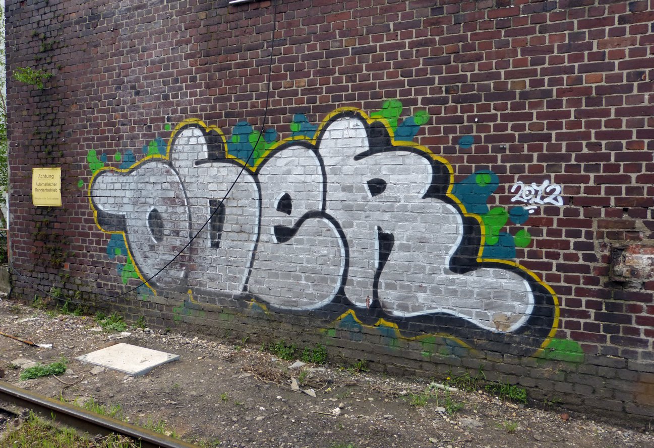 Graffiti Wall - Photo by DoppelWhopper - oder (2012)