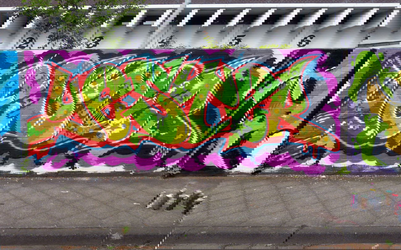 Graffiti Wall in Dusseldorf - Photo by DoppelWhopper - Yester (2013)