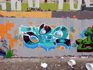 Graffiti Wall - Photo by DoppelWhopper - are (2013)
