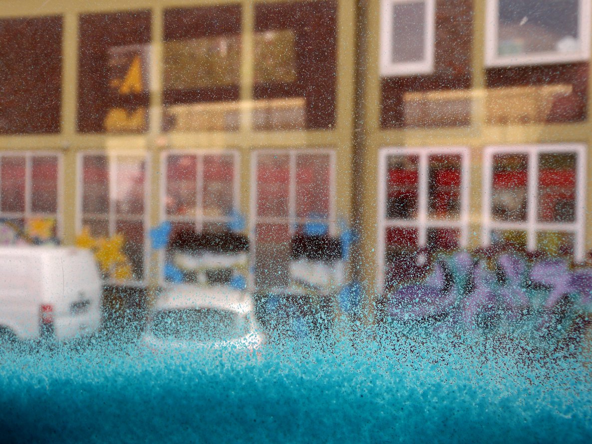 Graffiti Train - Photo by DoppelWhopper - paint, s8, atmosphere (2014)