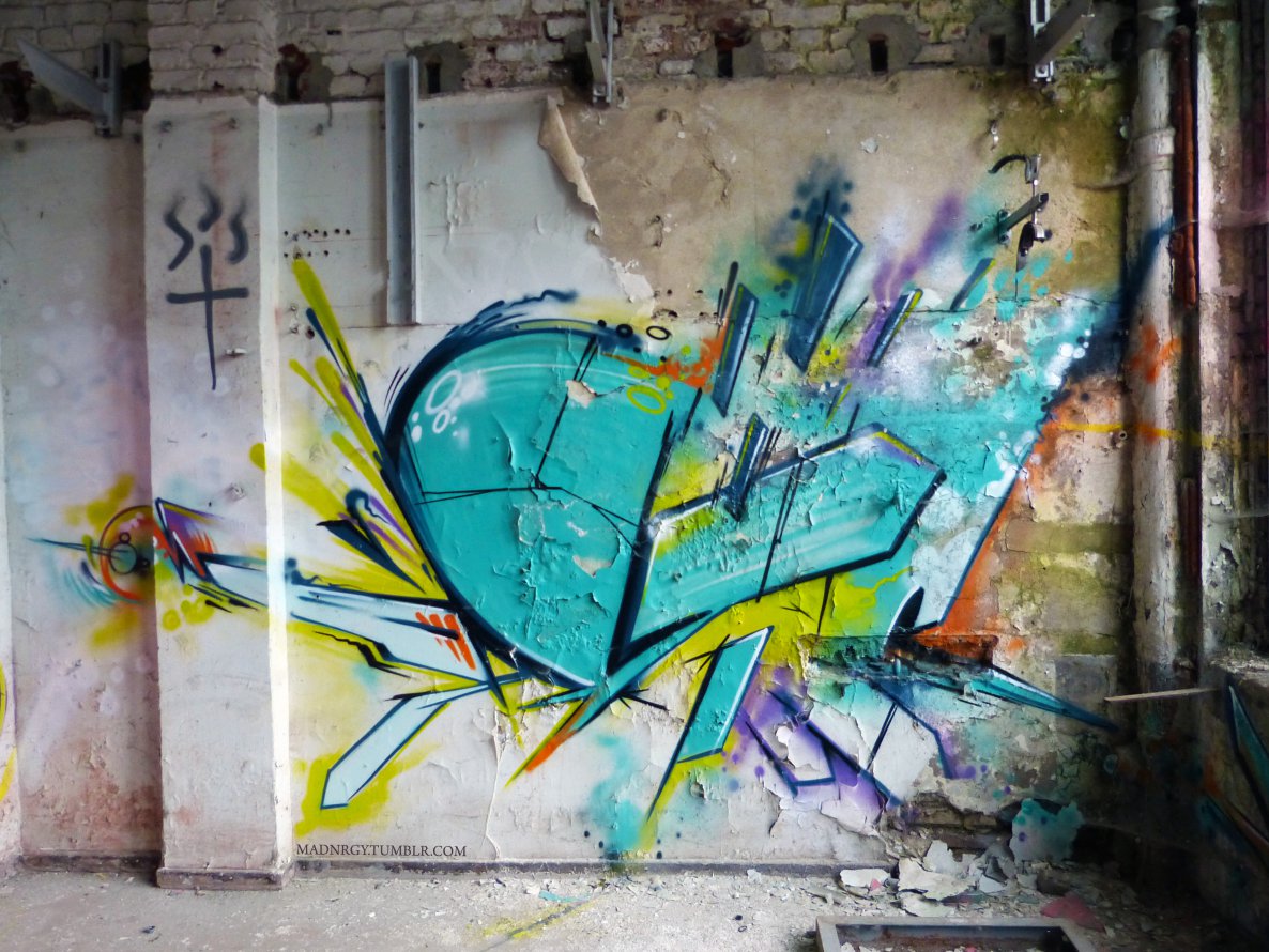 Graffiti Wall - Photo by DoppelWhopper - Magic (2014)
