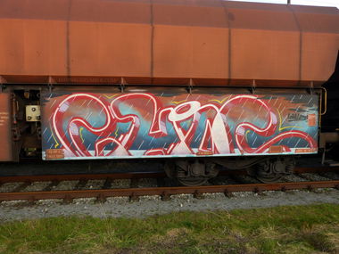 Graffiti Train - Photo by DoppelWhopper - Chas, ll, loveletters (2013)