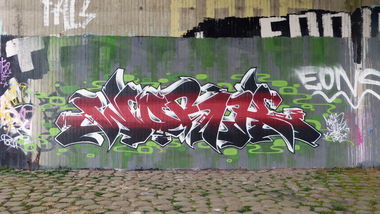 Graffiti Wall - Photo by DoppelWhopper - work (2014)