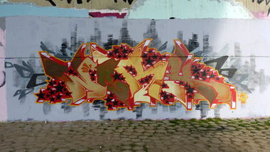 Graffiti Wall - Photo by DoppelWhopper - work (2014)