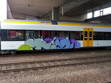 Graffiti Train in Dusseldorf - Photo by DoppelWhopper - Hez (2014)