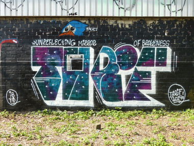 Graffiti Wall - Photo by DoppelWhopper - Tarif (2014)