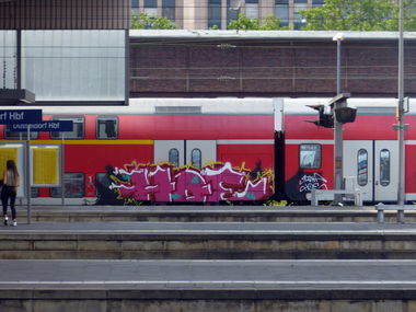 Graffiti Wall - Photo by DoppelWhopper - Hoe, Re (2014)