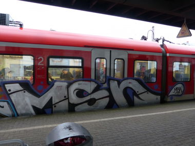 Graffiti Train in Düsseldorf - Photo by DoppelWhopper - msn (2014)