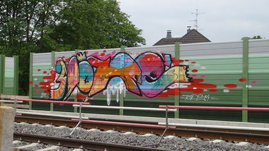 Graffiti Bombing - Photo by Dorfseufer69 - MORE, TODS, CREW
