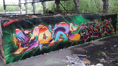 Graffiti Wall - Photo by Dorfseufer69 - MORE, MONE