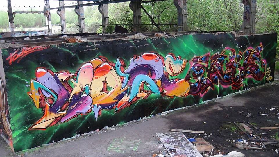 Graffiti Wall - Photo by Dorfseufer69 - MORE, MONE